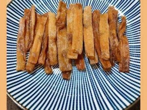 珊瑚岛炸虫干：一种独特的美食制作方法