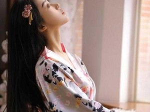 开襟乳液,开襟乳液：展现女性魅力的时尚选择